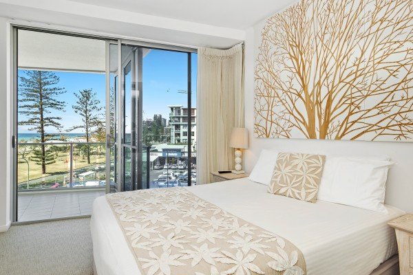 Photo - 403/1 Douglas St , Coolangatta QLD 4225 - Image 6