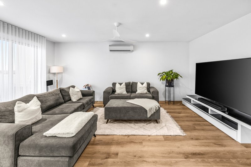 Photo - 403/116 Watton Street, Werribee VIC 3030 - Image 5