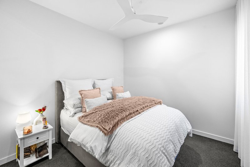 Photo - 403/116 Watton Street, Werribee VIC 3030 - Image 15