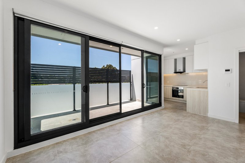 Photo - 403/139 Burwood Highway, Burwood VIC 3125 - Image 3