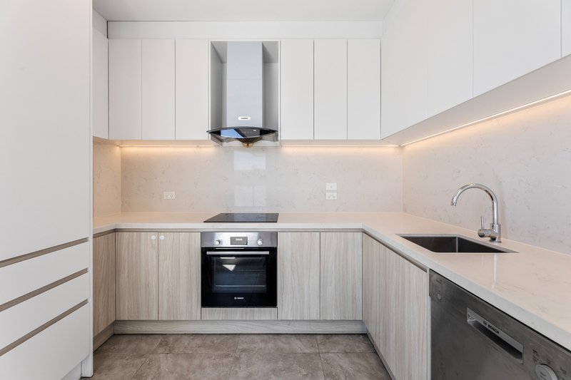 Photo - 403/139 Burwood Highway, Burwood VIC 3125 - Image 4