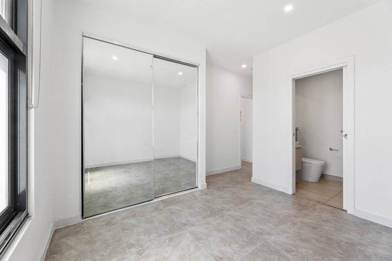 Photo - 403/139 Burwood Highway, Burwood VIC 3125 - Image 5