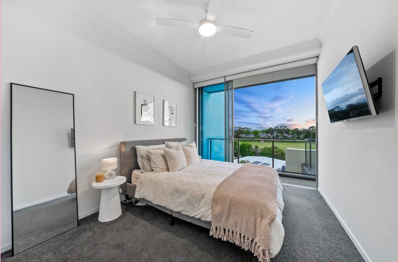 Photo - 403/15 Compass Drive, Biggera Waters QLD 4216 - Image 11