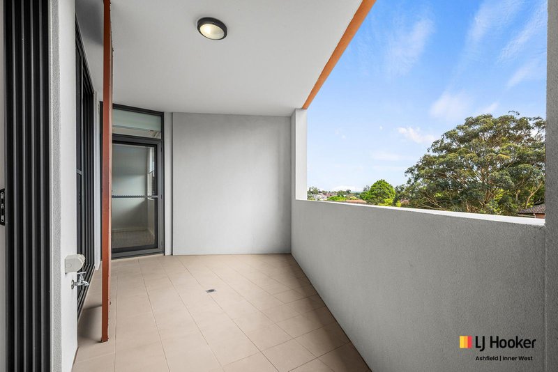 Photo - 403/2 Thomas Street, Ashfield NSW 2131 - Image 4