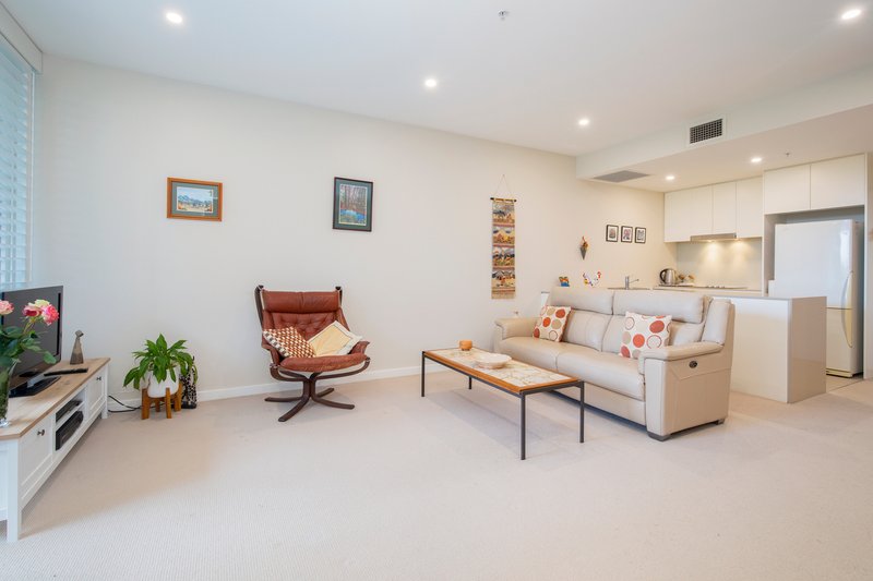 Photo - 403/21 Steel Street, Newcastle West NSW 2302 - Image 3