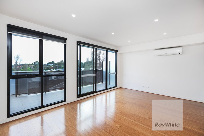 Photo - 403/314 Pascoe Vale Road, Essendon VIC 3040 - Image 7