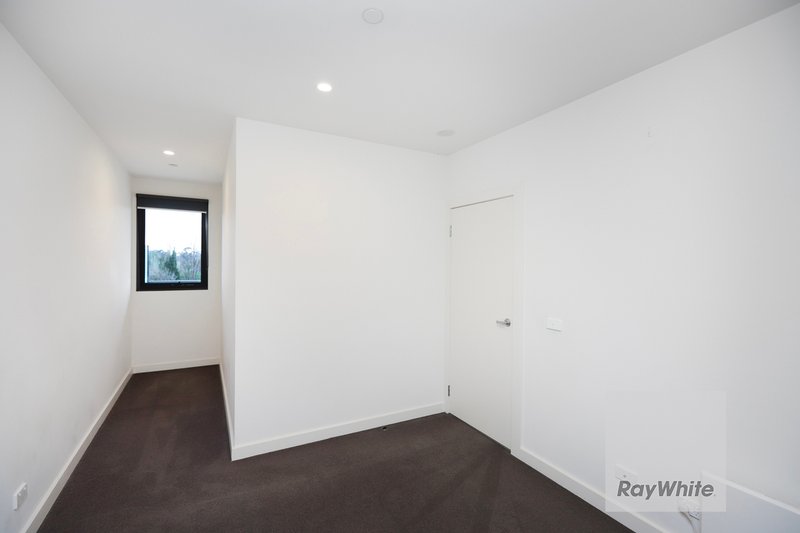 Photo - 403/314 Pascoe Vale Road, Essendon VIC 3040 - Image 12