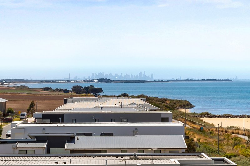 Photo - 403/33 Quay Boulevard, Werribee South VIC 3030 - Image 14