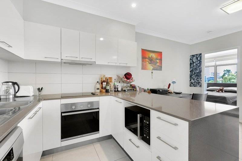 Photo - 403/37 Connor Street, Kangaroo Point QLD 4169 - Image 2