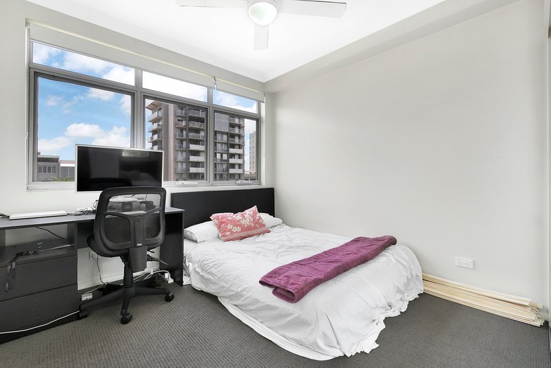 Photo - 403/37 Connor Street, Kangaroo Point QLD 4169 - Image 6