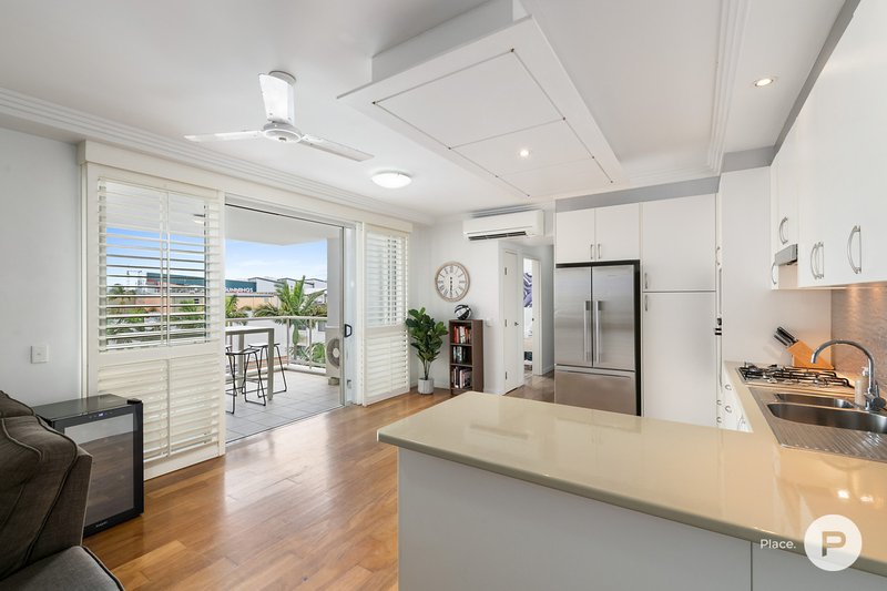 Photo - 403/42 Newstead Terrace, Newstead QLD 4006 - Image 3