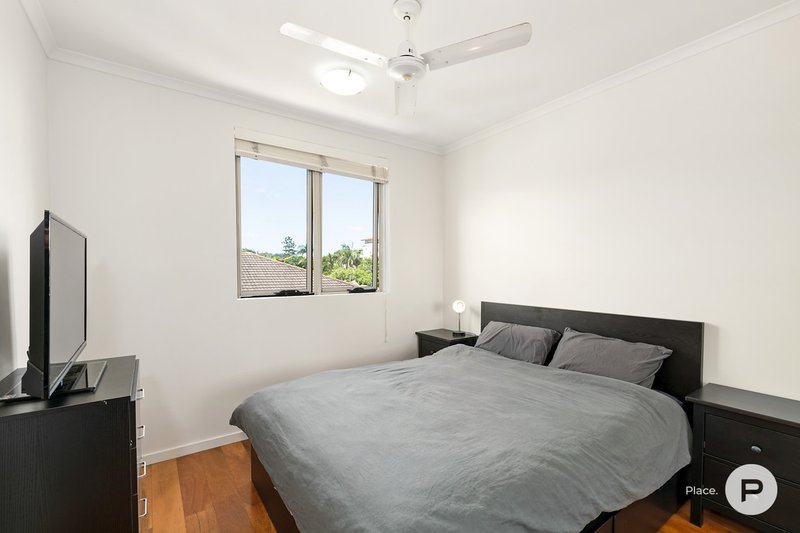 Photo - 403/42 Newstead Terrace, Newstead QLD 4006 - Image 11