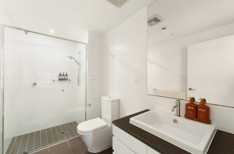 Photo - 4034/37C Harbour Road, Hamilton QLD 4007 - Image 7