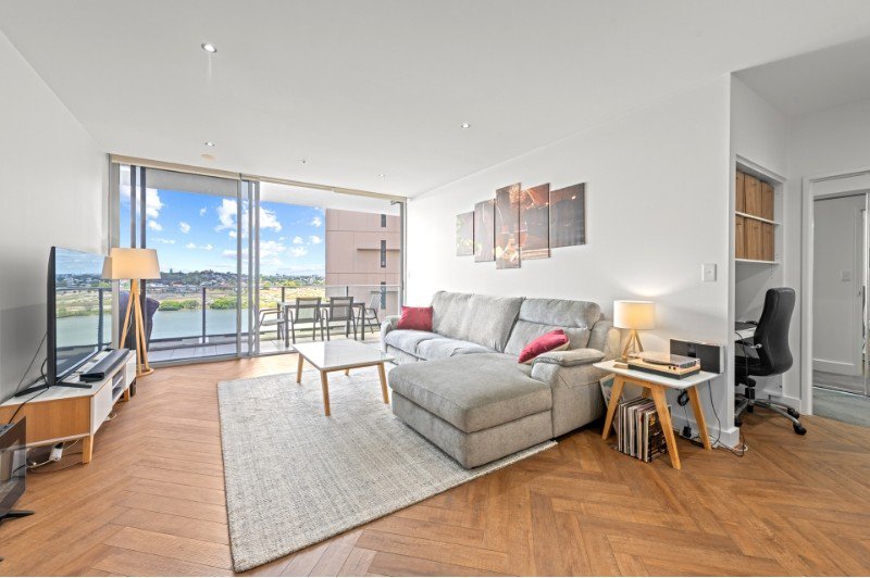 Photo - 4039/37C Harbour Road, Hamilton QLD 4007 - Image 1