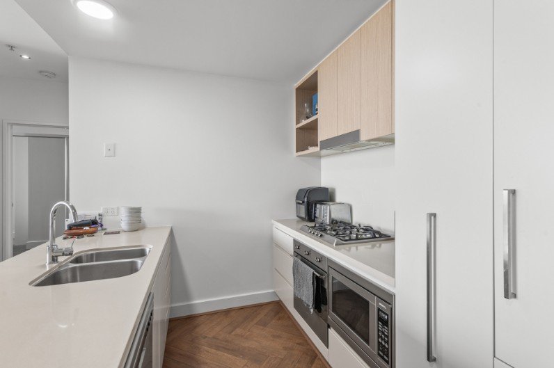 Photo - 4039/37C Harbour Road, Hamilton QLD 4007 - Image 2