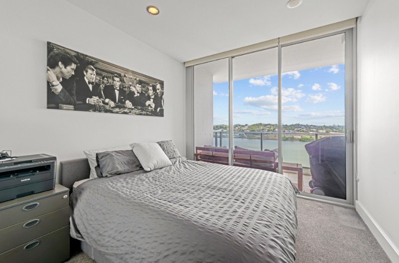 Photo - 4039/37C Harbour Road, Hamilton QLD 4007 - Image 5