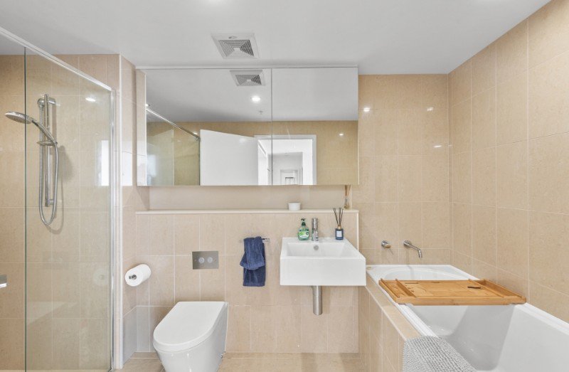 Photo - 4039/37C Harbour Road, Hamilton QLD 4007 - Image 6