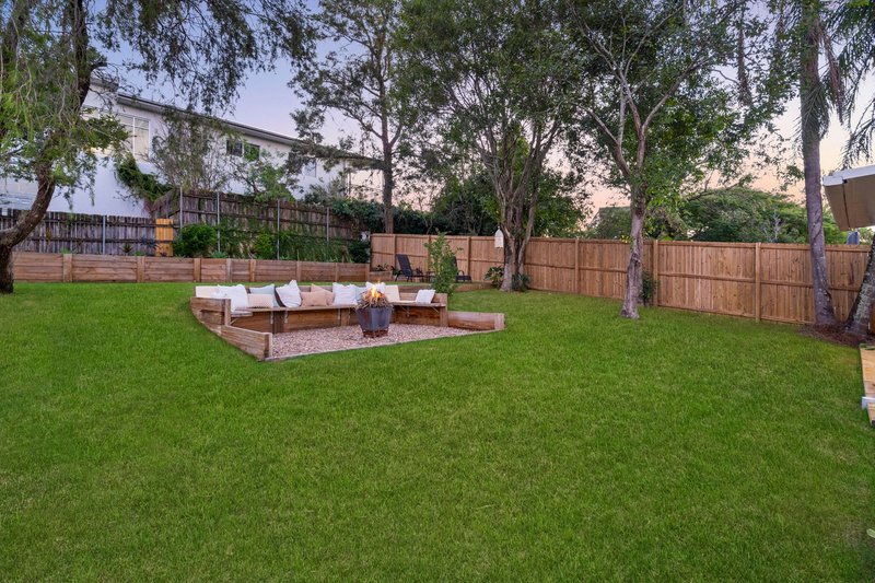 Photo - 404 Enoggera Road, Alderley QLD 4051 - Image 8