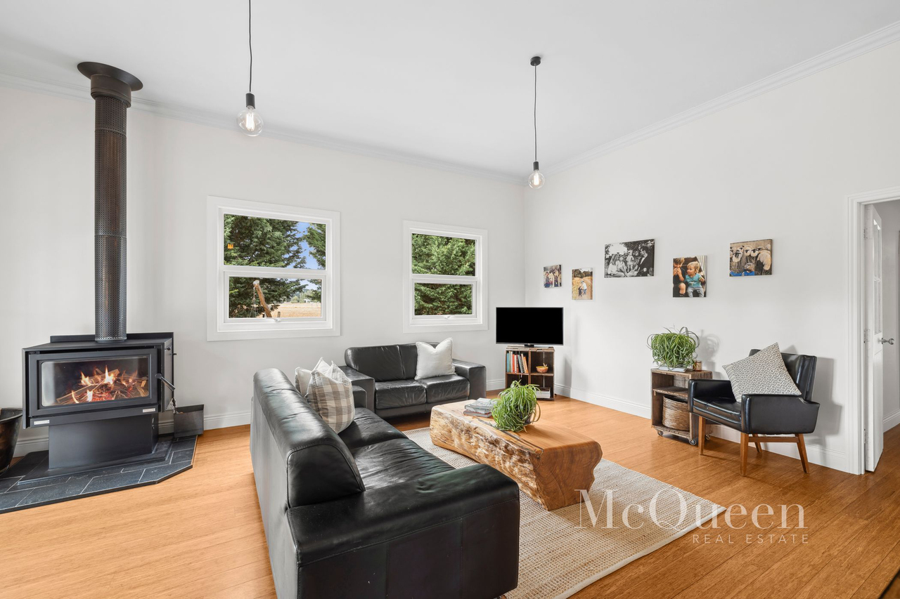 3-bedroom house at 404 JAMES LANE, Fern Hill VIC 3458, Hepburn, Victoria