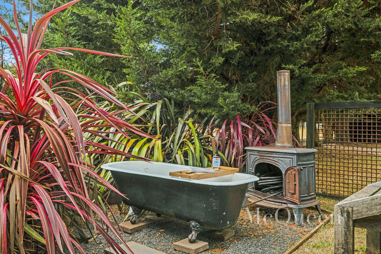 3-bedroom house at 404 JAMES LANE, Fern Hill VIC 3458, Hepburn, Victoria