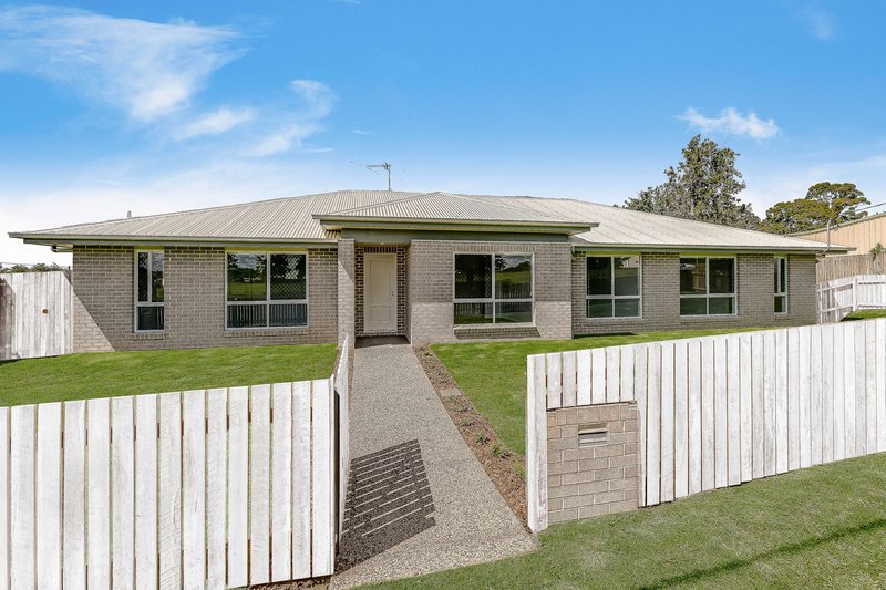 404 Mackenzie Street, Middle Ridge QLD 4350