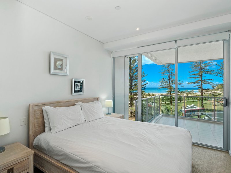 Photo - 404/1-3 Douglas Street, Coolangatta QLD 4225 - Image 10