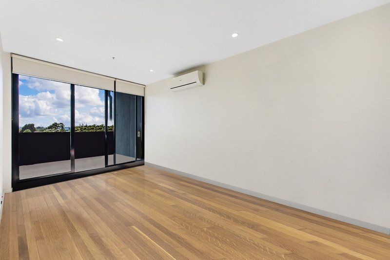 Photo - 404/1 Foundry Road, Sunshine VIC 3020 - Image 4