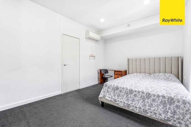 Photo - 404/23 Hassall Street, Parramatta NSW 2150 - Image 12