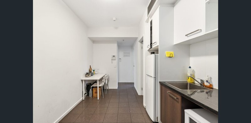 Photo - 404/235-237 Pirie Street, Adelaide SA 5000 - Image 3