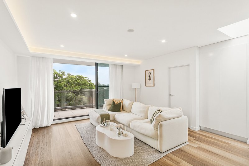 Photo - 404/284B Taren Point Road, Caringbah NSW 2229 - Image 1