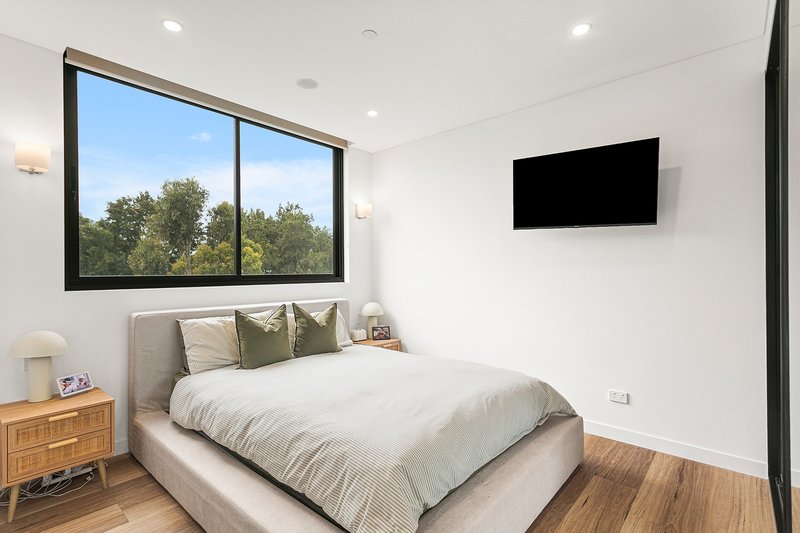 Photo - 404/284B Taren Point Road, Caringbah NSW 2229 - Image 3