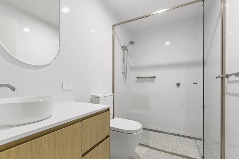 Photo - 404/3 Mcconaghy Street, Mitchelton QLD 4053 - Image 11