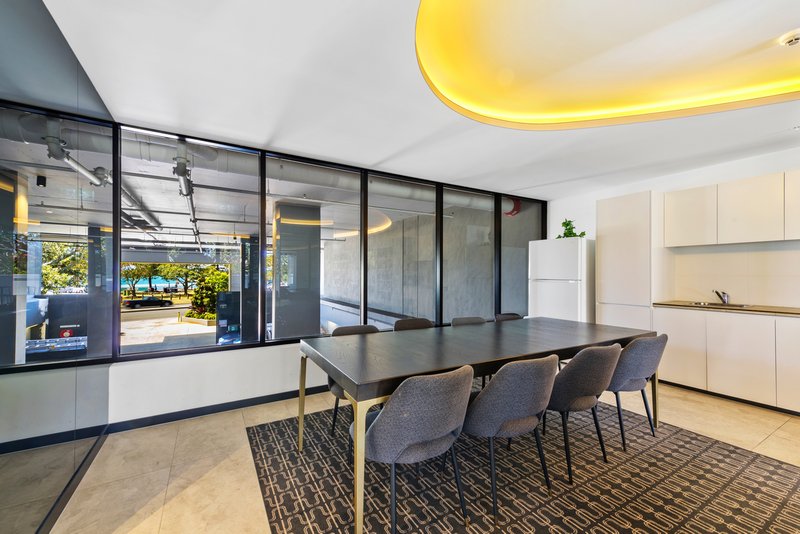 Photo - 404/372 Marine Parade, Labrador QLD 4215 - Image 24