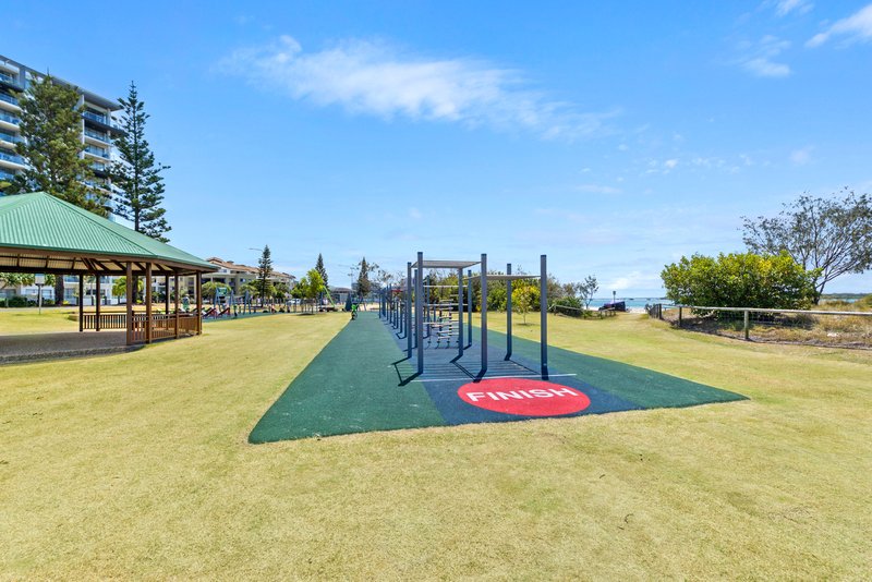 Photo - 404/372 Marine Parade, Labrador QLD 4215 - Image 27