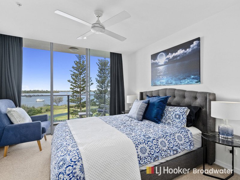 Photo - 404/388 Marine Parade, Labrador QLD 4215 - Image 4