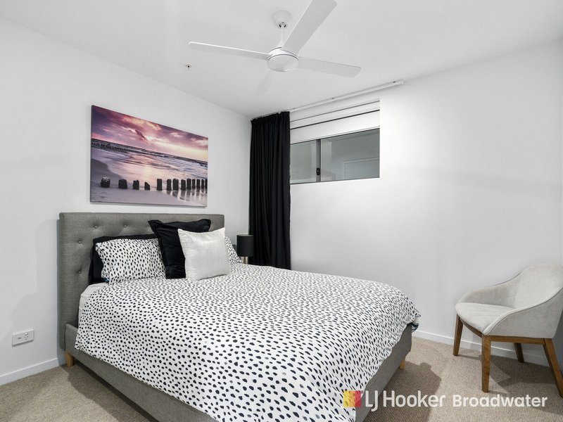 Photo - 404/388 Marine Parade, Labrador QLD 4215 - Image 8