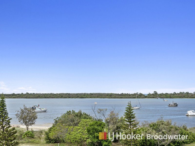 Photo - 404/388 Marine Parade, Labrador QLD 4215 - Image 11