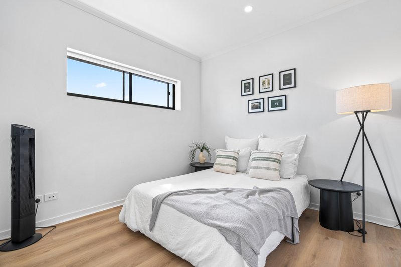 Photo - 404/5 Folkestone Street, Bowen Hills QLD 4006 - Image 10