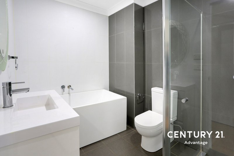 Photo - 404/71-73 Essington Street, Wentworthville NSW 2145 - Image 6