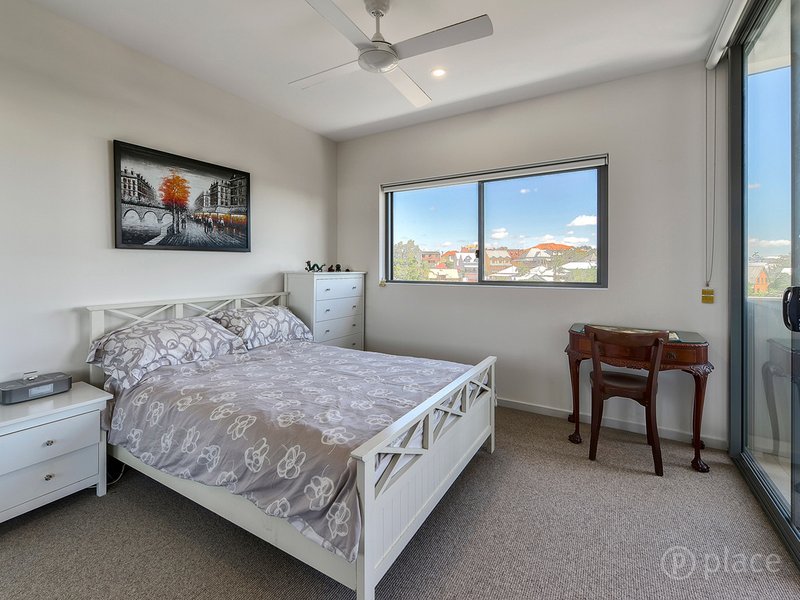 Photo - 404/8 Dickens Street, Spring Hill QLD 4000 - Image 5