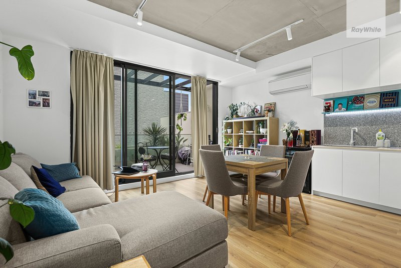 Photo - 404/8 Hope Street, Brunswick VIC 3056 - Image 3