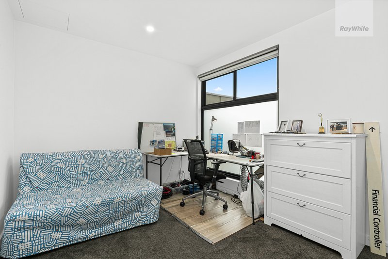 Photo - 404/8 Hope Street, Brunswick VIC 3056 - Image 8