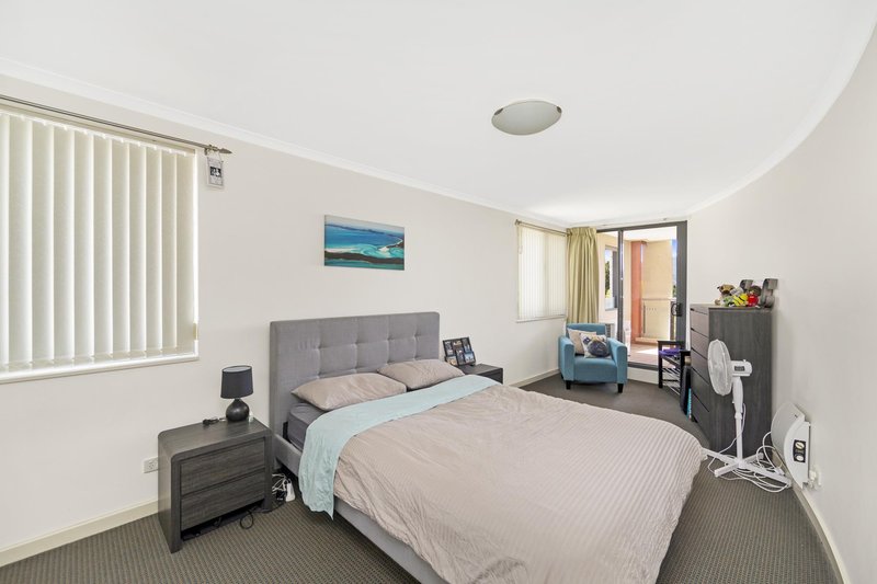 Photo - 404/86-88 Northbourne Avenue, Braddon ACT 2612 - Image 4