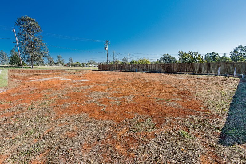 Photo - 404a Mackenzie Street, Middle Ridge QLD 4350 - Image 2