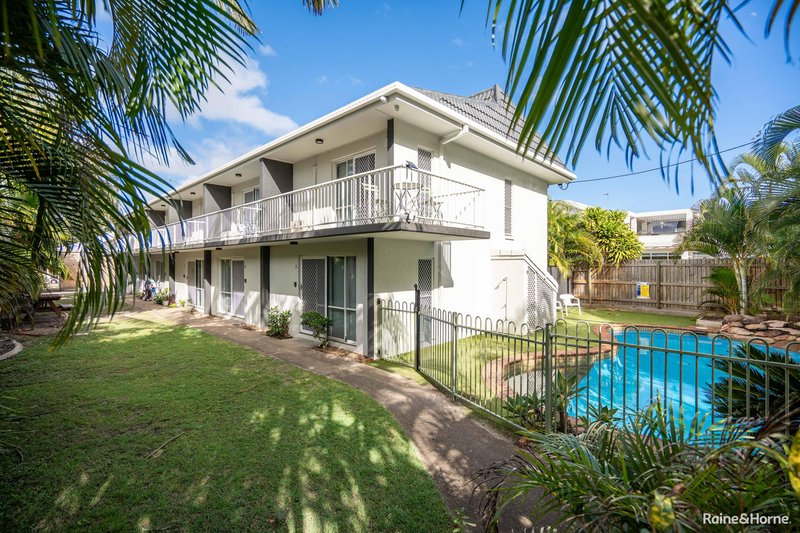 Photo - 405 Esplanade , Torquay QLD 4655 - Image 1