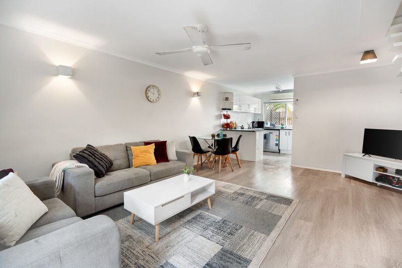Photo - 405 Esplanade , Torquay QLD 4655 - Image 5