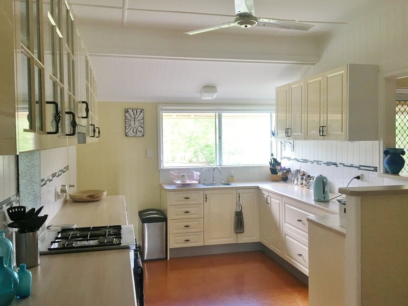 Photo - 405 Parker Road, Ellesmere QLD 4610 - Image 3