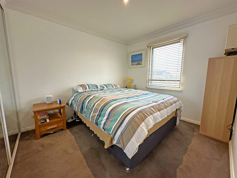 Photo - 405/1 Georgina Street, Newtown NSW 2042 - Image 8