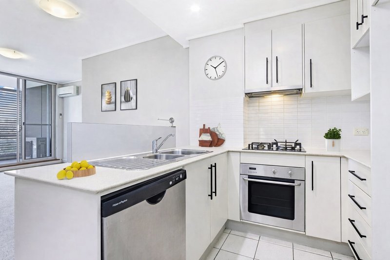 Photo - 405/1 The Piazza , Wentworth Point NSW 2127 - Image 3