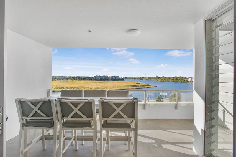 Photo - 405/1 Waterside Retreat, Birtinya QLD 4575 - Image 3